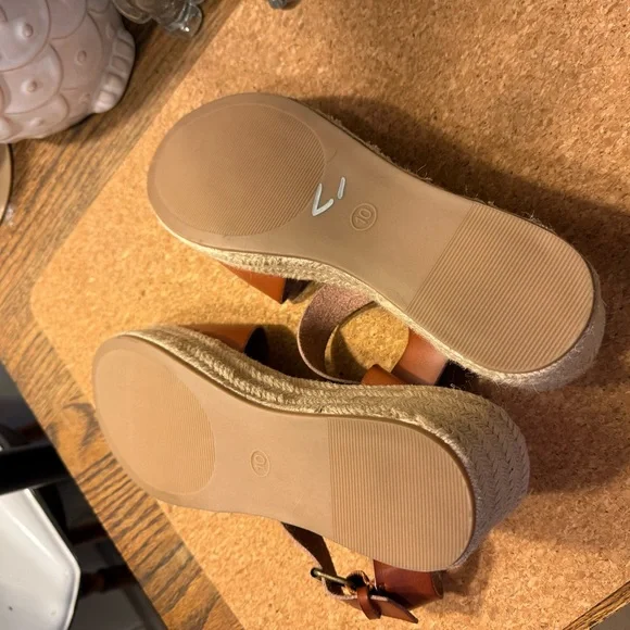 Cute platform sandals - Picture 4 of 4